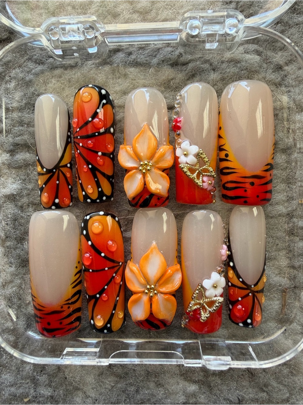 **NWT**Orange Butterfly & Floral Press-On Nails
